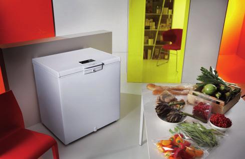 Zmrazené jedlo je uchovávané pri optimálnych podmienkach S NAJVÄČŠOU KAPACITOU VO SVOJEJ TRIEDE 1), KOMBINUJÚ TRUHLICOVÉ MRAZNIČKY WHIRLPOOL TECHNOLÓGIU 6.