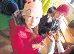 tarostka obce (uprostřed) Alena Hasmanová dohlížela na bezvadný chod celé akce. Pořadatelky (zprava) Zuzana Fejfarová, Mirka Plecitá a ěra Matoušková poctivě sčítaly přidělené body.