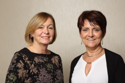 Etická komise Předseda: MUDr. Helea Stehlíková Místopředseda: MUDr. Ivaa Vraá Čleové: doc. MUDr Petr Bartůěk, CSc. IV. iterí kliika 1. LF UK prof. MUDr. Jaroslav Blahoš, DrSc.