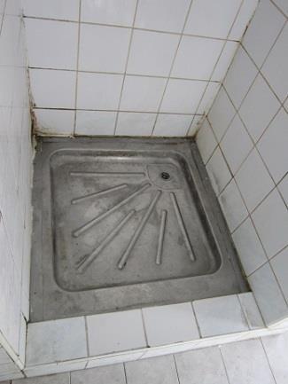 2) odděleně umisťovat prvotrestané od vícetrestaných odsouzených (průběžně).
