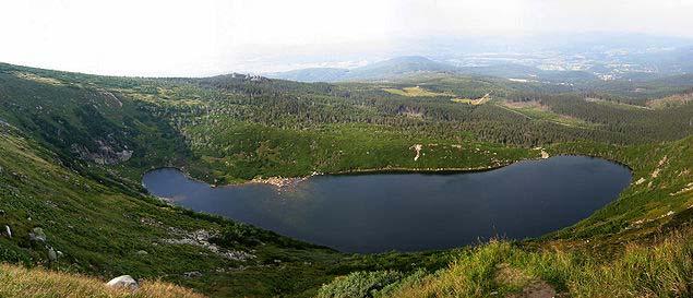 Karové jezero Wielki Staw Polský Krkonošský národní park Jezero Vostok Největší známé subglaciální jezero 4000 m pod