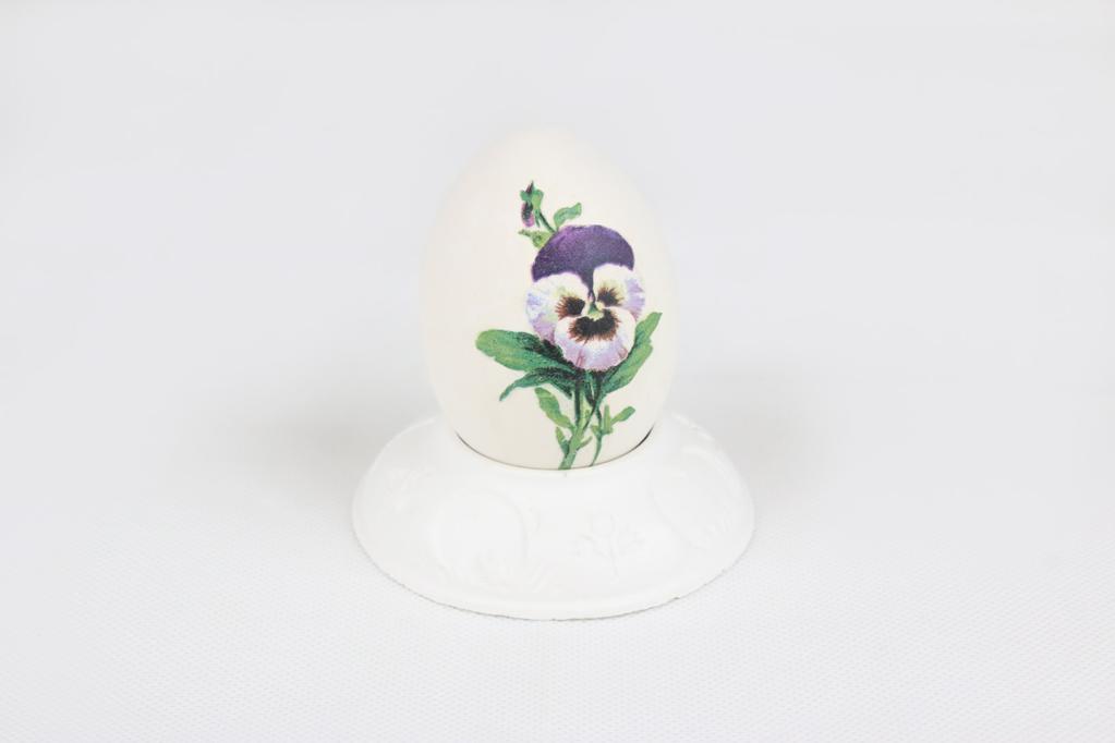 odliatok s veľkonočným motívom Vajce keramické Použitý materiál: sadra, voda,