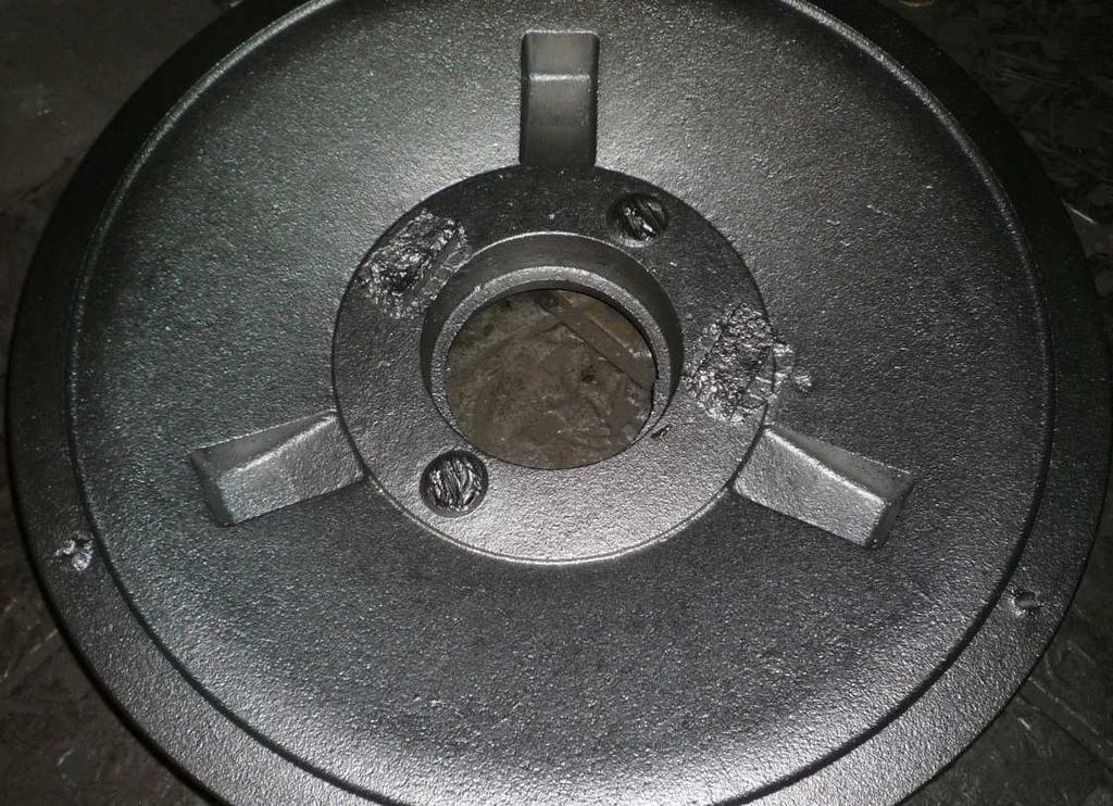 30 mm x 60 mm, protože polystyrén je největším zdrojem lesklého uhlíku. Obr. 11.