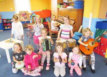 MATEŘSKÁ ŠKOLA Každé dítě muzikantem Před koncem dubna 2018 proběhl v naší MŠ zúžený projekt Já jsem muzikant. Děti si vyzkoušely hru na hudební nástroje, např.