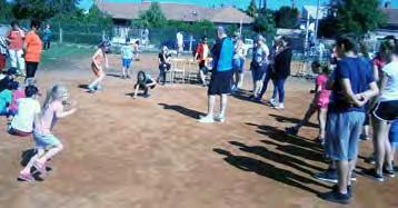 SPORT Krajské kolo soutěže Medvědí stezkou Děti, které se umístily na stupních vítězů v okresním kole soutěže Medvědí stezkou, se hned následující víkend 18. 20. 5.