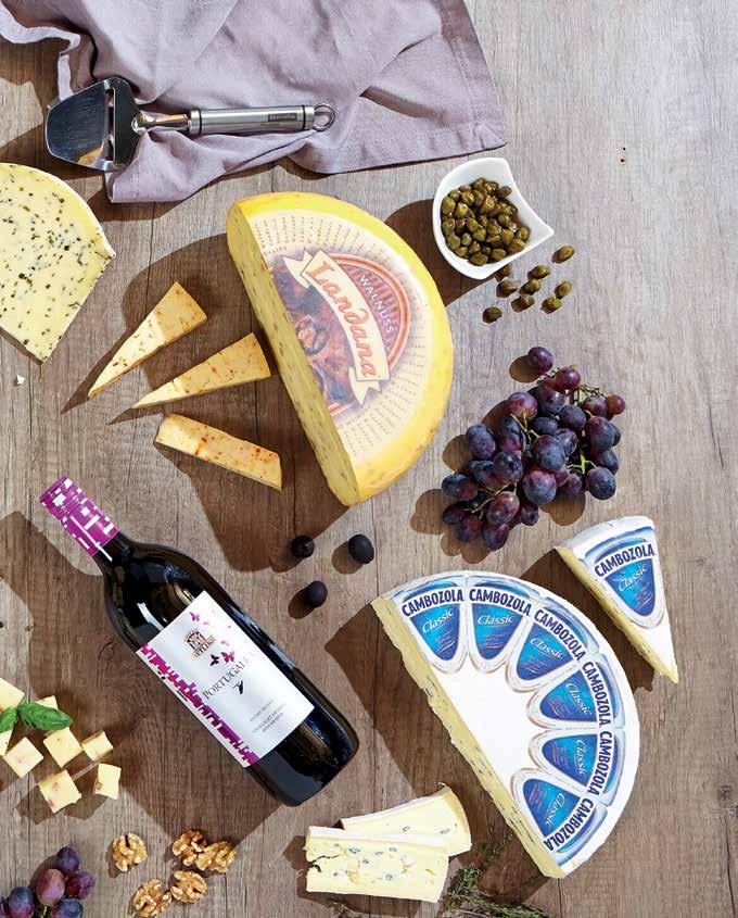 K svežim sirom se priporočajo lahka bela vina s poudarjeno kislino, k lahkim