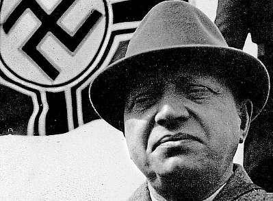 Česká republika 4. května 2018 11 1945:Když přišel čas odplaty Po šestiletech poroby nadešly vkvětnu1945 chvíle účtování.češi povstali, do Prahy mířily sovětské tanky.