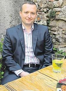nebudou letos na festivalu chybět. Jabloneckou nejmladší uměleckou generaci zastoupí členové Základní umělecké školy a Dětského pěveckého sboru Vrabčáci, který působí při ZŠ Mozartova.