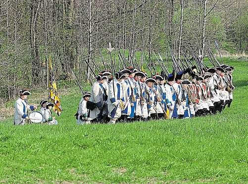 Nikomu ze sto padesáti vystupujících vojáků se při sehrané řeži nic nestalo, říká archeolog Petr Brestovanský a hlavní pořadatel historické akce z obecně prospěšné společnosti Archa 13.