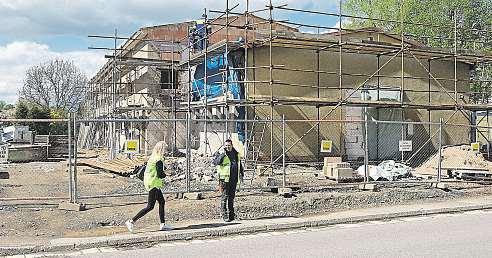 Jedna pamětnice ovšem uvádí, ženějakou dobu ještě zvody abahna vyčuhovala Stalinova ruka, poznamenává Drahoňovský.