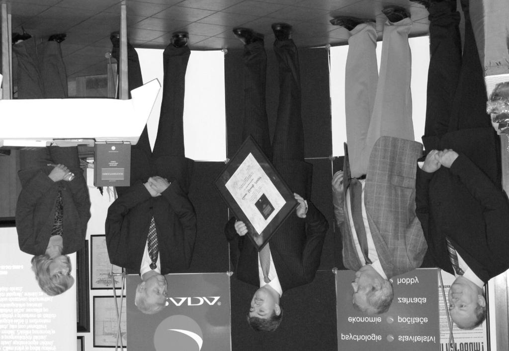 ZPRÁVY ZPRÁVY CENA GRADY 2009 Nakladatelství odborné literatury Grada Publishing, a. s., již poètrnácté ocenilo nejúspìšnìjší tituly za uplynulý rok.