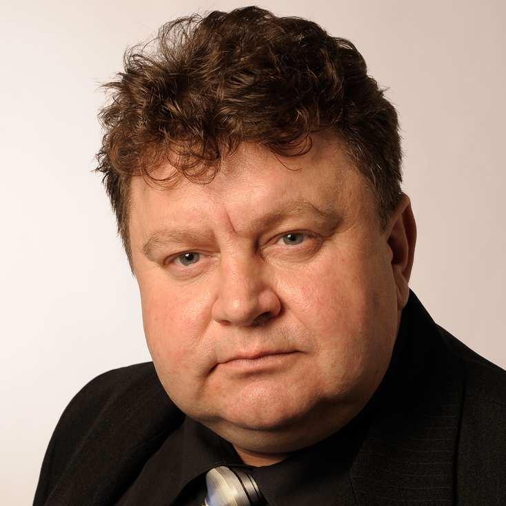 volebné obdobie, Juh MVDr. Igor Pribula 48 rokov, veterinár, SDKÚ.