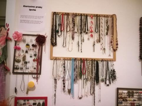 Charitativní a dobročinné akce V roce 2017 se RCL připojilo k následujícím akcím: Dobročinný bazar věcí pro rodiny s dětmi domova Sue Ryder určený na podporu péče o seniory v domově Sue Ryder - RCL