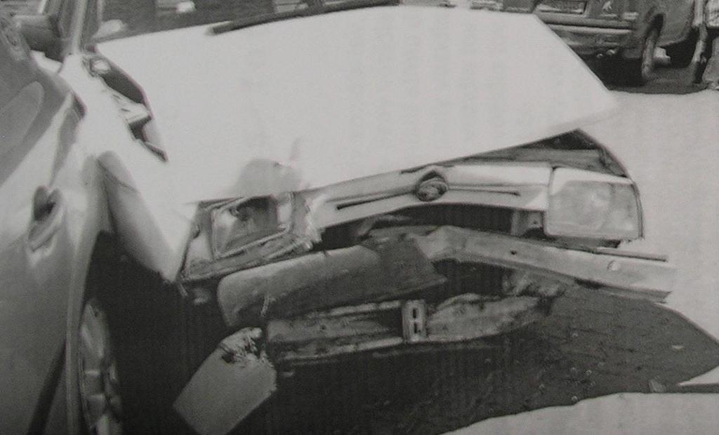 Zcela neznámou však zůstává hodnota (brzdného) zpomalení automobilu PEUGEOT mezi prvním a následným nárazem.
