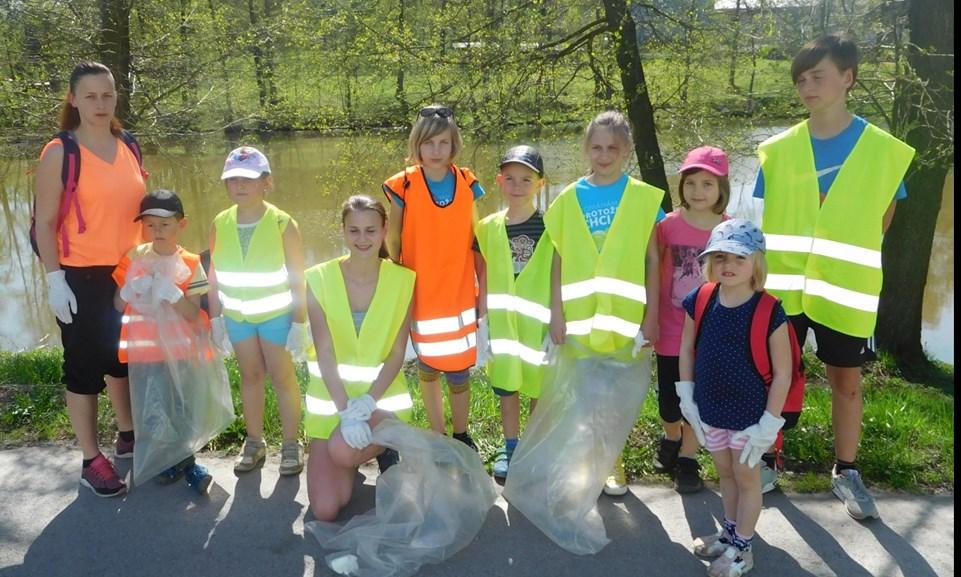 Slovo hejtmana (obecní a městské zpravodaje květen 2018) března). Jeho různé podoby (a na pracovištích často nucené a ne příliš důstojné) máme my starší v paměti.