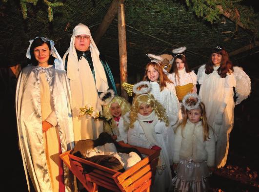 Někteří byli fakt hrozní, ti připomínali rakouské krampušáky, ale byly tam i docela půvabné čertice. Hořely ohně a čerti dělali ble ble ble.
