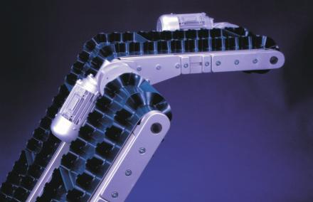 Hliníkový kloubový pásový dopravník GAL - 60 - K - W s řetězem z plastových modulů Dopravník GAL-60-KW má rám, který se skládá z vodorovné a stoupající části.