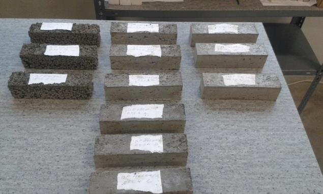 Obrázek 10.2 Receptury betonů po 7 dnech zrání, nahoře zleva receptura 1-3, dole receptura 4 Obrázek 10.