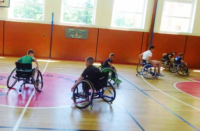 Součástí tohoto programu byla například přednáška s paralympijskou vítězkou ve vrhu koulí Evou Kacanu. Paralympijské projektové dny se konaly 1. 2. června.