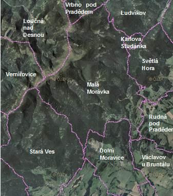 Desnou a Vernířovice na západě. Řešené území má rozlohu 61,56 km 2. K 31.12.2016 měla Malá Morávka 668 stálých obyvatel.