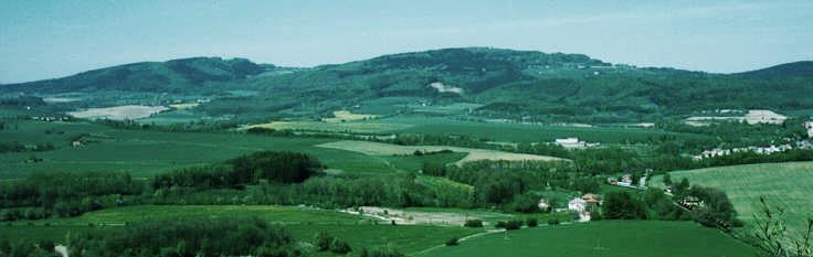 území Okresním úřadem Jičín přehlášeno nařízením č. 3/1999. Území je zároveň evropsky významnou lokalitou CZ0510164. Jedna z posledních lokalit souvislejšího výskytu bučin v Podkrkonoší.