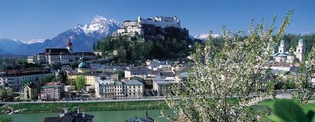 Rakouské město Salzburg leží na rakousko-německé hranici asi 200 km od Českých Budějovic, žije v něm přibližně 150 000 obyvatel.