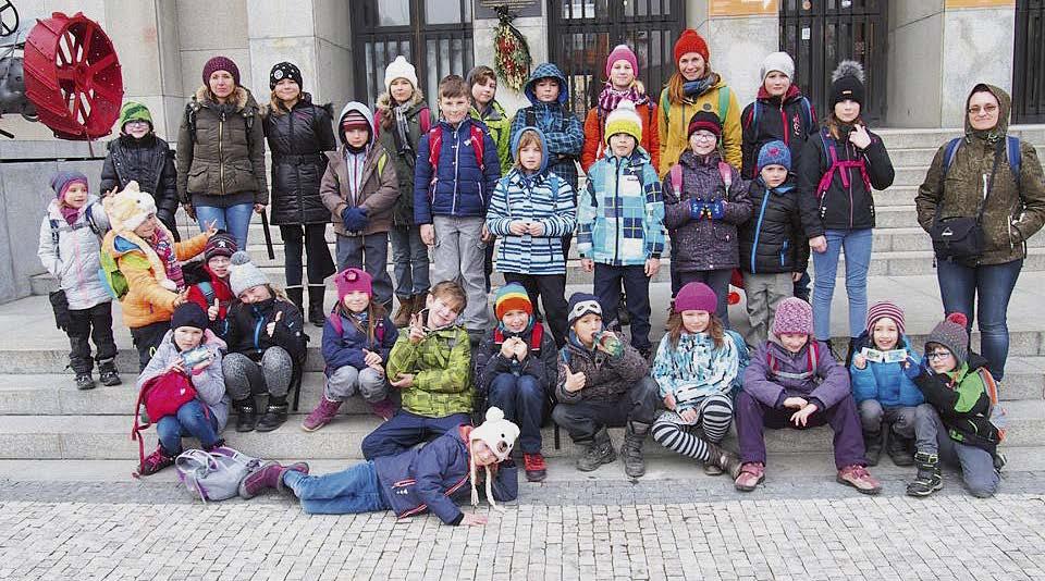 Na druhý den měl František Tichý společně s dětmi PŠ připraven dopolední projekt na téma elektřina. Děti pracovaly ve skupinách. Díky řadě pokusů si mnohé věci objevily a následně propojily s teorií.