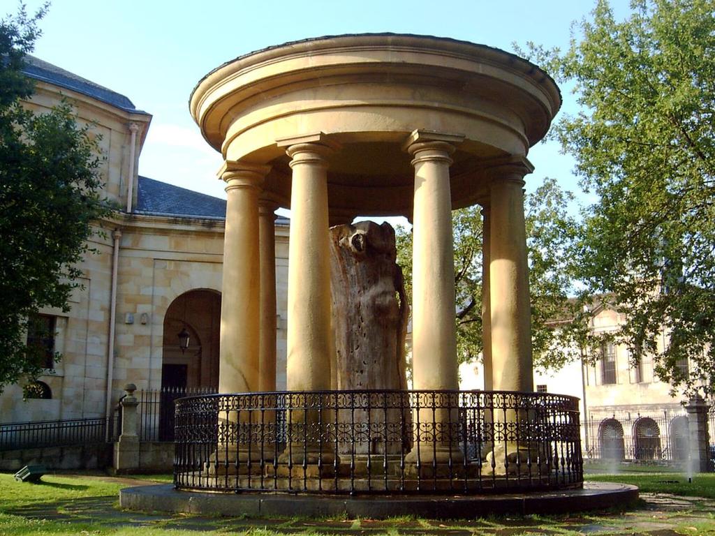 Gernikako Arbola https://upload.wikimedia.