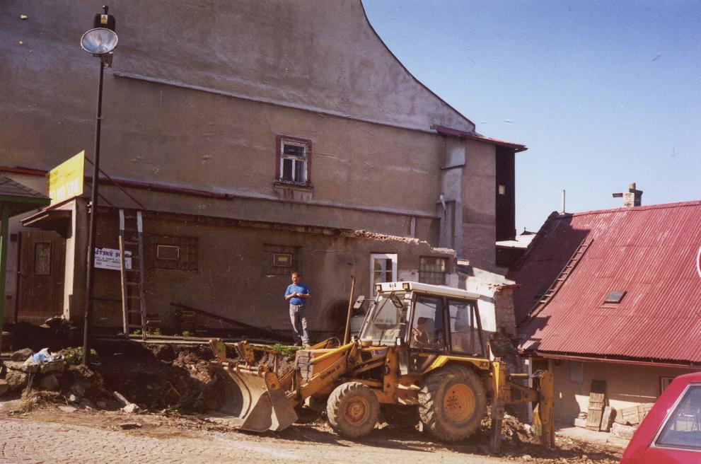 NÁMĚSTÍ Obr. 1.