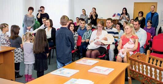 slavnostního pokřtění zúčastnil. Necelý ch 180 000 korun doplatila obec z rozpoč tu pro rok 2017.