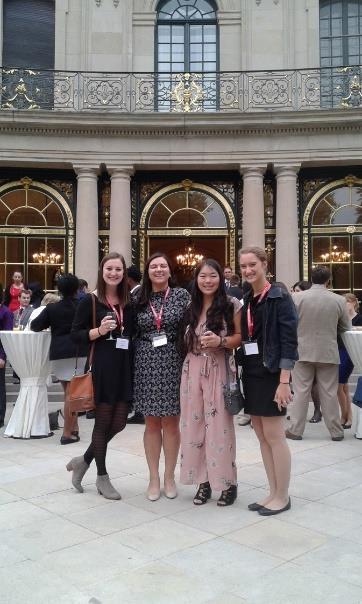 Program Fulbright a stáž americké asistentky na MGO V polovině září 2017 byli zástupci Matičního gymnázia, spolu s dalšími zástupci ostatních škol, které uspěly v procesu přidělení asistenta do výuky