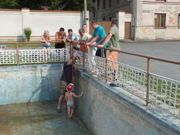 vyčistila mládež pod