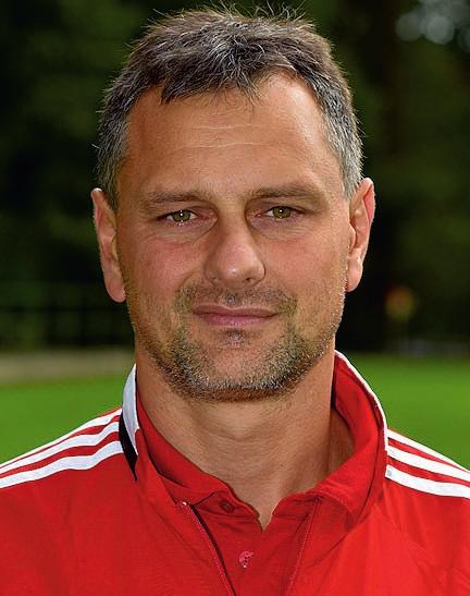 realizační tým Plachý Antonín - trenér Koller Libor - asistent Bárta Milan - asistent Janda Martin - asistent Mayerová Monika - vedoucí Hodně nás posunuly zápasy s Ajaxem Amsterdam či Tottenhamem