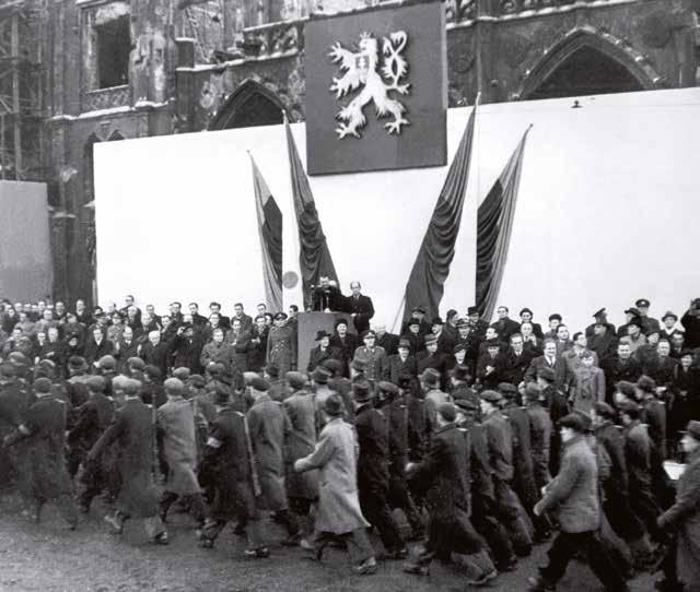 K činnosti Lidových milicí v únoru 1948 byla Hlavnímu štábu milicí předána standarta výboru KSČ Pražského kraje (zřejmě na ní soudružky pracovaly během únorových dní).