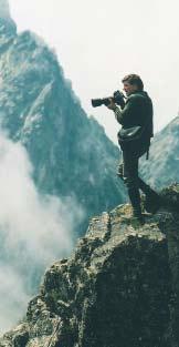 Galéria fotografov prírody... u nás je najkrajšie! Pamätáte sa ešte na to, kedy ste prvý raz stisli spúšť fotoaparátu v prírodnom ateliéri? Na začiatku bolo, samozrejme, poľovníctvo.