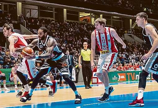 Pardubicko achrudimsko 14. prosince 2018 31 Beksa na Nymburk nestačila Domácího prostředí pardubičtí basketbalisté k výhře nevyužili.