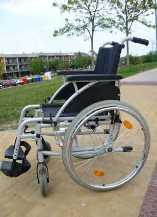 A protože již tři roky zpátky vyvstaly potřeby zřídit půjčovnu rehabilitačních pomůcek, členové výboru klubu nabídku zvážili a poté také přijali.