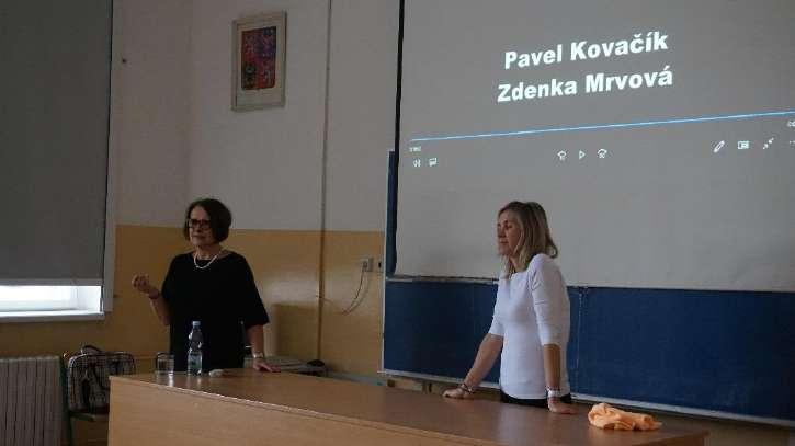 12. března prezentovala