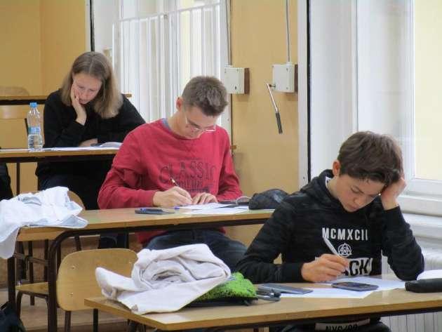 azobarviv, kondoktometrie, ph v různých částech titrační křivky.