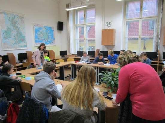 Eva Vrzáčková ----------------------------------------------------------------------------------------------------- Ve středu 13. prosince 2017 proběhlo na naší škole 2.