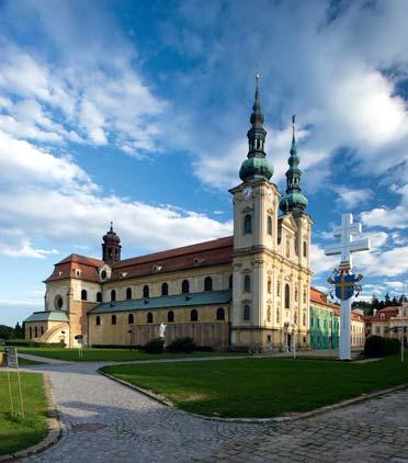 Oblíbené jsou také Kateřinské hody, svátek vysvěcení kostela sv. Kateřiny, které se odehrávají poslední neděli před adventem. www.mutenice.
