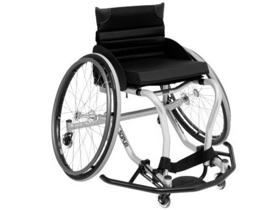 Skupina 4 (čtyři body) Postižení: paraplegici s kompletní lézí od L5 níže; všichni ostatní postižení, kteří odpovídají tomuto typu léze, zvláště pokud mají schopnost dostatečně ovládat stehno alespoň