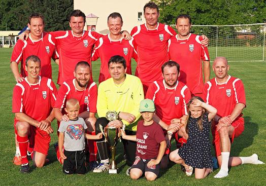 akcí OFS Hradec Králové. Tohoto klání starších pánů se zúčastnily celky ARROWS, FC Nový Hradec, SKP ČR Hradec, SK Libčany, Sokol Dohalice a Sokol Třebeš.