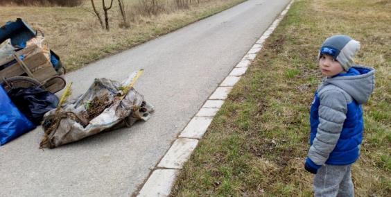 Dále by tuto službu ráda rozšířila i na knihy a to v nově otevřené bývalé trafostanici, která byla po částečné rekonstrukci předána do užívání Obecní knihovně.