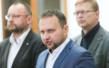 TREFA STRANA 5 JSOU V LAVICÍCH SENÁTU ČI PARLAMENTU ČESKÉ REPUBLIKY VŮBEC NĚJACÍ ČEŠI????? Vážení a milí, představenstvo Vlasteneckého spolku M.J.Husa pochopilo, že nelze oslovit jen Senát ČR a proto se písemně obrátilo i na místa, kde se dalo předpokládat přece jen nejvíc českých občanů.