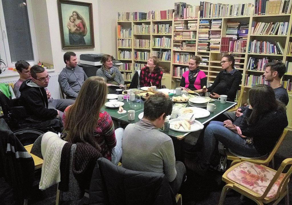 Nejednou jsem si kladl otázku, jaké by to bylo, kdybych na tom vozíku celý život seděl já, a snažil jsem se tu myšlenku zaplašit Chápu tedy, že člověk, který je na vozíku, může zakoušet určité