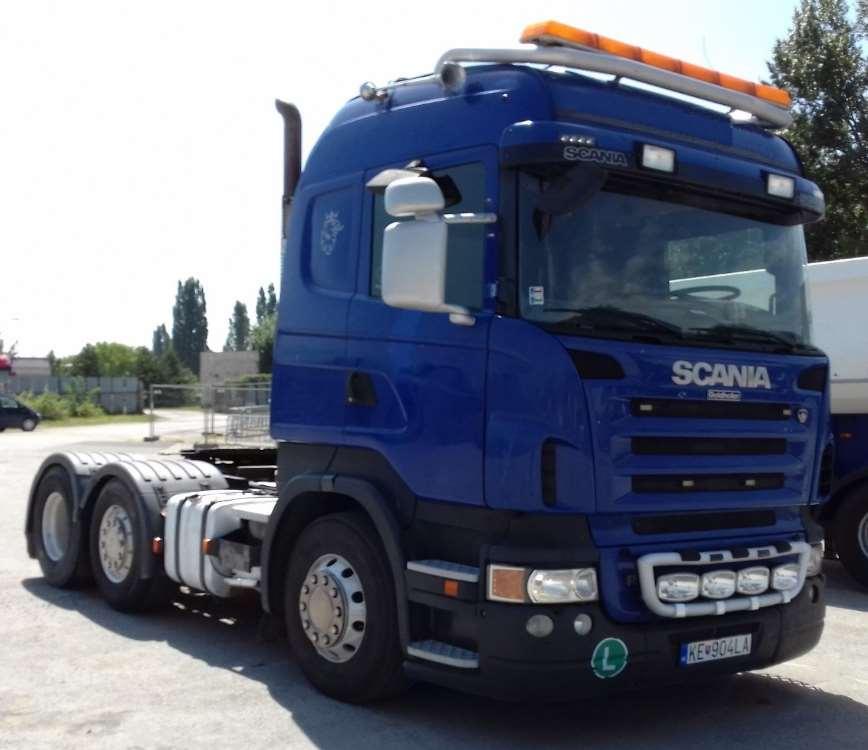 16. Ťahač návesov Scania R480 LA 6x2/4 MNB Dĺžka 6 213 mm 2 550 mm Výška 3 950 mm Priem. kráľ. čapu 2 Výška točnice 2 500 mm Rázvor 2 745+1230 mm Zaťaž. točnice 20 000 kg Prev. hmot. 8 880 kg Celk.