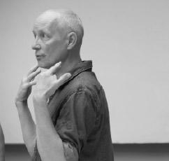 Jean-Christophe Paré (Rezidence pro choreografy s koučinkem 2017). Foto Dragan Dragin. a přijmout metody jiných umělců.