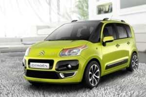O necelé tri roky spustila automobilka výrobu modelu Citroën C3 Picasso, ktorý sa vyrába exkluzívne v Trnave. Aktuálne produkuje v režime dvoch pracovných zmien 900 automobilov denne.