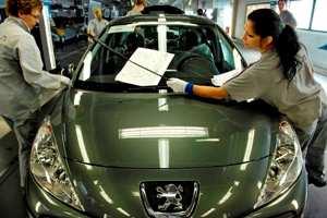 Aktuálne vyrábame Peugeot 207 Toto príťažlivé vozidlo sa už druhý rok po sebe stalo najpredávanejším modelom segmentu B v Európe.